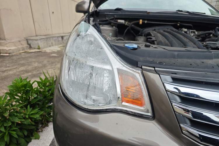 Used Nissan Sylphy 2016 Classic 1.6XE Automatic Comfort Edition Right Front Headlight