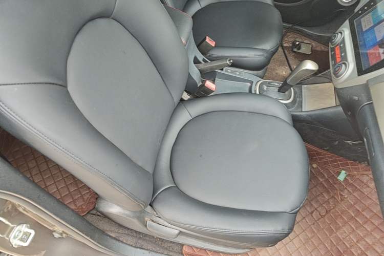 Used Nissan Sylphy 2016 Classic 1.6XE Automatic Leading Edition Right Front Seat