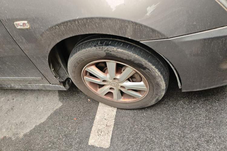 Used Nissan Sylphy 2016 Classic 1.6XE Manual Leading Edition Right Front Wheel Hub