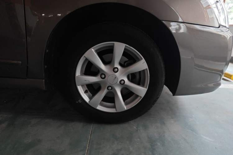 Used Nissan Sylphy 2016 Classic 1.6XE Automatic Comfort Edition Right Front Wheel Hub