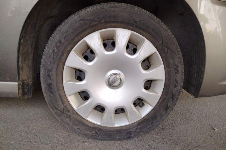Used Nissan Sylphy 2016 Classic 1.6XE Manual Comfort Edition Right Front Wheel Hub