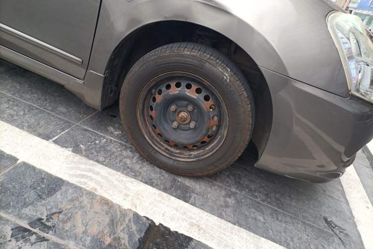 Used Nissan Sylphy 2016 Classic 1.6XE Manual Comfort Edition Right Front Wheel Hub