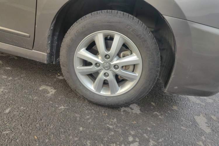 Used Nissan Sylphy 2016 Classic 1.6XE Manual Leading Edition Right Front Wheel Hub