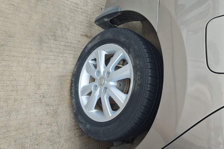 Used Nissan Sylphy 2016 Classic 1.6XE Automatic Leading Edition Right Rear Wheel Hub