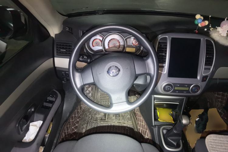 Used Nissan Sylphy 2016 Classic 1.6XE Manual Leading Edition Steering Wheel
