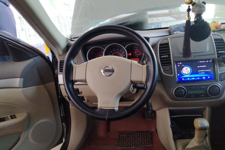 Used Nissan Sylphy 2016 Classic 1.6XE Manual Comfort Edition Steering Wheel