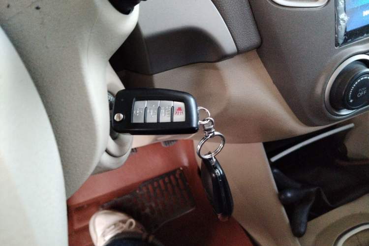 Used Nissan Sylphy 2016 Classic 1.6XE Manual Comfort Edition Vehicle Key