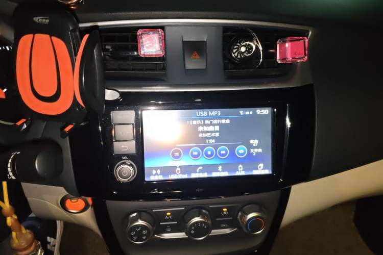 Used Nissan Sylphy 2016 1.6XV CVT Smart Enjoyment Version Audio And AC Panel