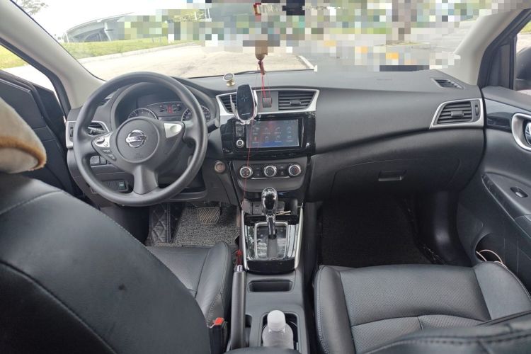 Used Nissan Sylphy 2016 1.6XV CVT Smart Enjoyment Version Center Console