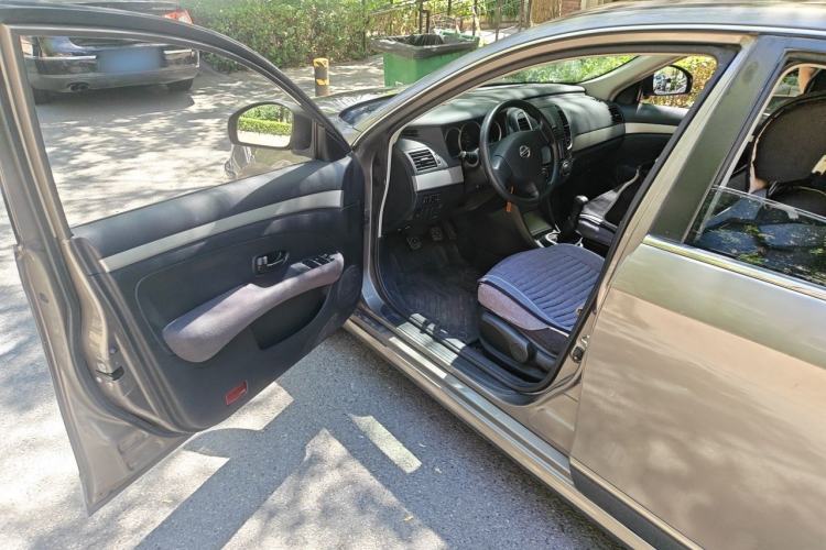 Used Nissan Sylphy 2016 Classic 1.6XE Manual Leading Edition Driver Seat