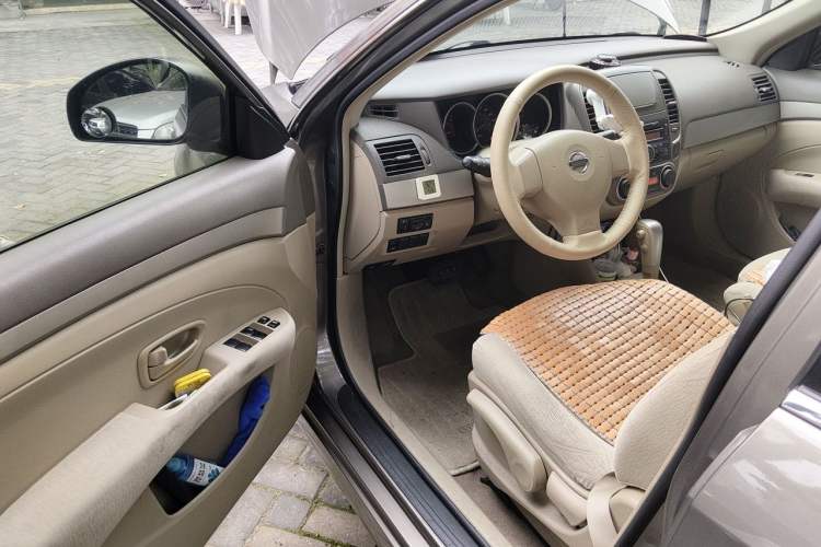 Used Nissan Sylphy 2016 Classic 1.6XE Automatic Comfort Edition Driver Seat