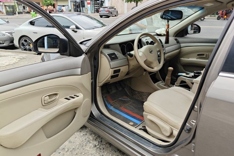 Used Nissan Sylphy 2016 Classic 1.6XE Manual Comfort Edition Driver Seat