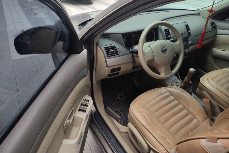 Used Nissan Sylphy 2016 Classic 1.6XE Manual Comfort Edition Driver Seat