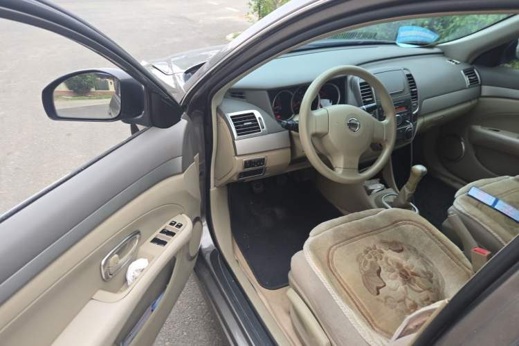 Used Nissan Sylphy 2016 Classic 1.6XE Manual Leading Edition Driver Seat
