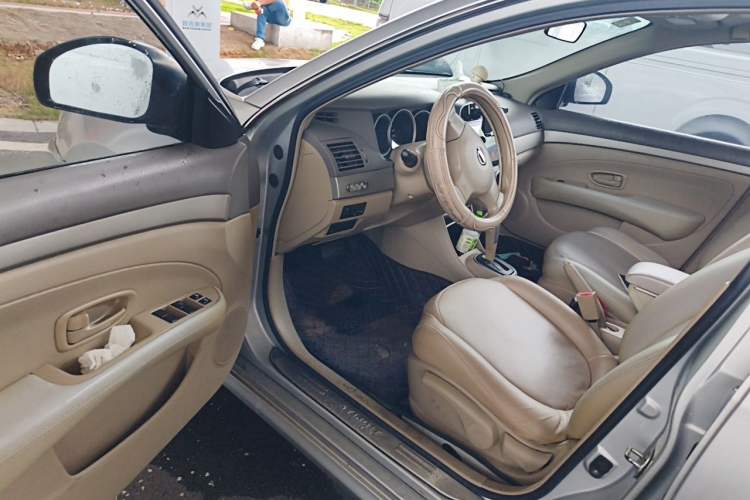 Used Nissan Sylphy 2016 Classic 1.6XE Automatic Leading Edition Driver Seat