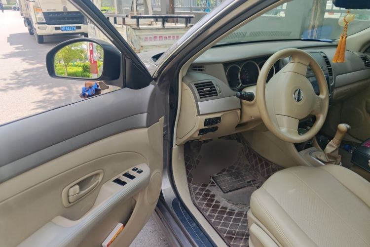 Used Nissan Sylphy 2016 Classic 1.6XE Manual Leading Edition Driver Seat