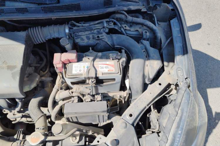 Used Nissan Sylphy 2016 1.6 XL Manual Luxury Edition Engine Bay Left