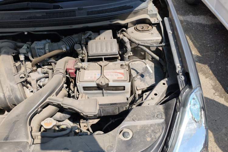 Used Nissan Sylphy 2016 Classic 1.6XE Manual Comfort Edition Engine Bay Left