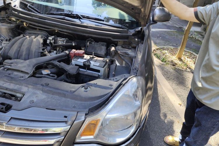 Used Nissan Sylphy 2016 Classic 1.6XE Manual Leading Edition Engine Bay Left