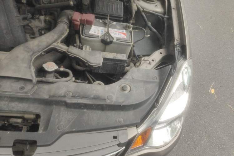 Used Nissan Sylphy 2016 Classic 1.6XE Automatic Leading Edition Engine Bay Left