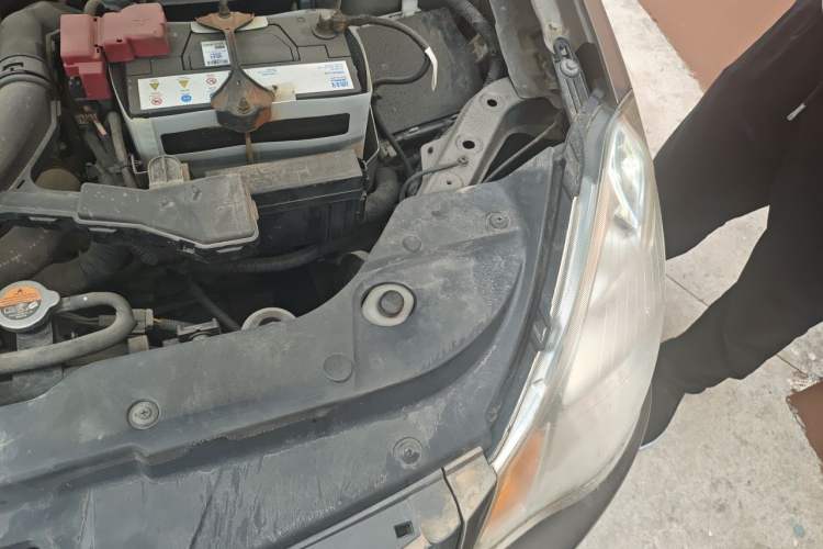 Used Nissan Sylphy 2016 Classic 1.6XE Manual Comfort Edition Engine Bay Left