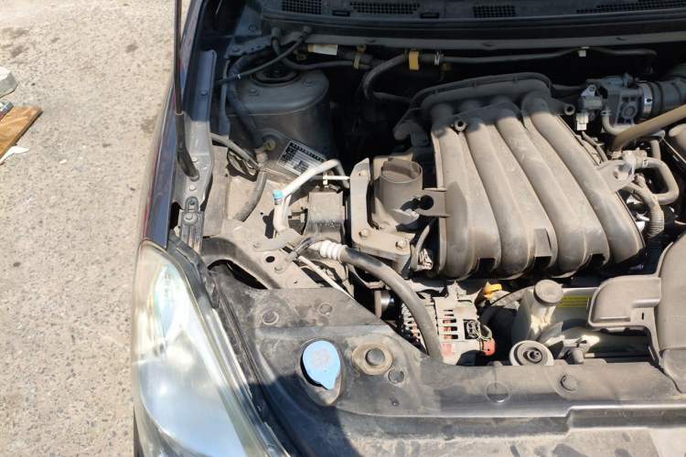 Used Nissan Sylphy 2016 Classic 1.6XE Manual Comfort Edition Engine Bay Right