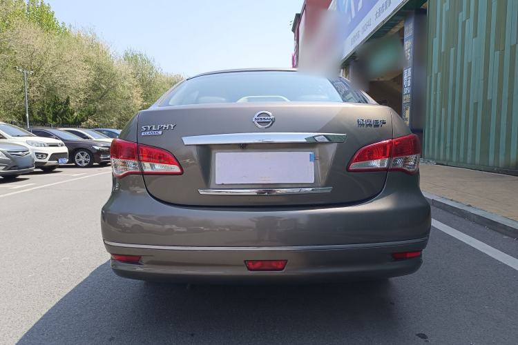 Used Nissan Sylphy 2016 Classic 1.6XE Automatic Leading Edition Exterior 4