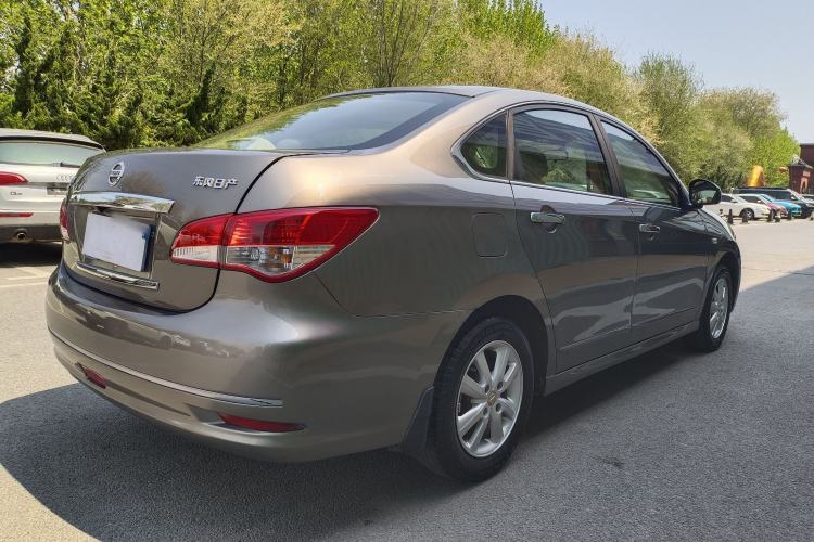Used Nissan Sylphy 2016 Classic 1.6XE Automatic Leading Edition Exterior 5