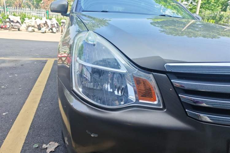 Used Nissan Sylphy 2016 Classic 1.6XE Manual Comfort Edition Exterior 6
