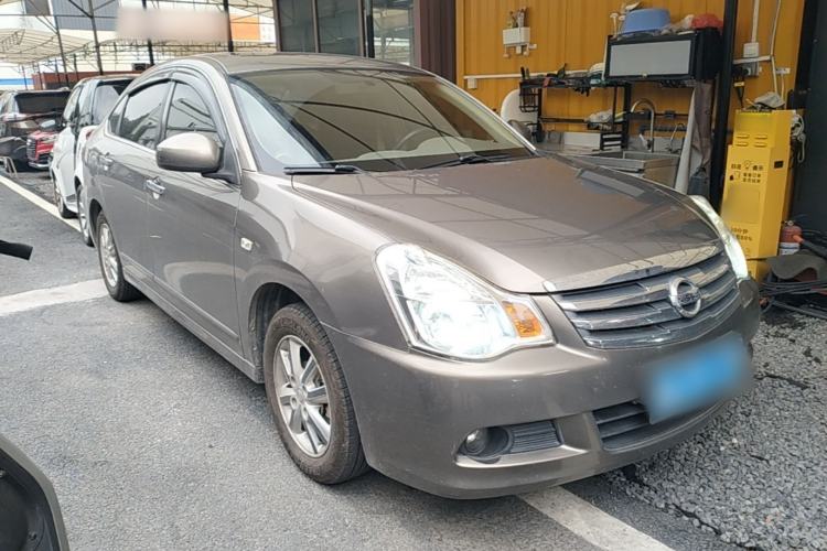 Used Nissan Sylphy 2016 Classic 1.6XE Automatic Leading Edition Front Right 45 Deg