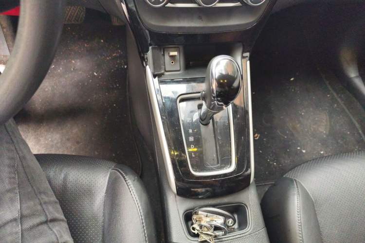 Used Nissan Sylphy 2016 1.6 XL CVT Deluxe Edition Gear Lever