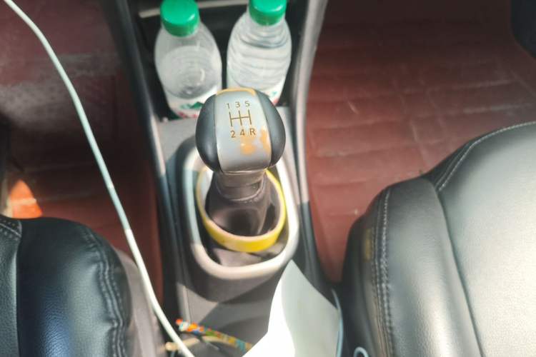 Used Nissan Sylphy 2016 Classic 1.6XE Manual Leading Edition Gear Lever