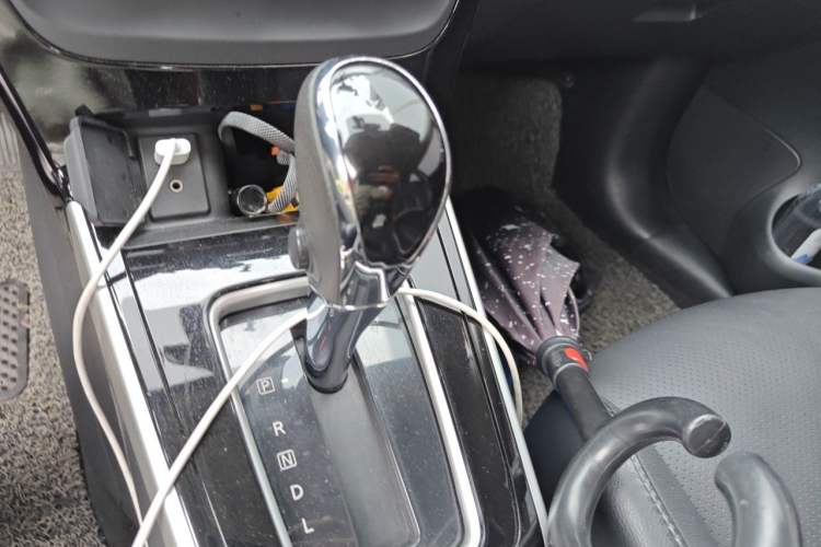 Used Nissan Sylphy 2016 1.6 XL CVT Deluxe Edition Gear Lever