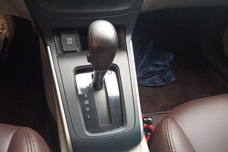 Used Nissan Sylphy 2016 1.6XE CVT Comfort Edition Gear Lever