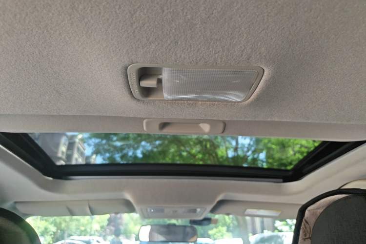 Used Nissan Sylphy 2016 Classic 1.6XE Manual Leading Edition Headliner