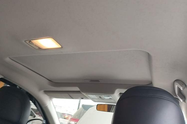 Used Nissan Sylphy 2016 Classic 1.6XE Automatic Leading Edition Headliner