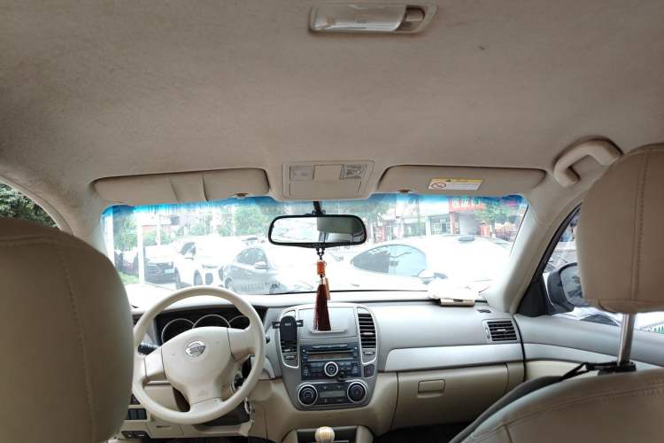Used Nissan Sylphy 2016 Classic 1.6XE Manual Comfort Edition Headliner