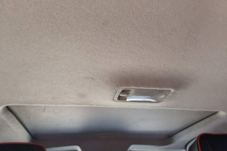 Used Nissan Sylphy 2016 Classic 1.6XE Manual Leading Edition Headliner