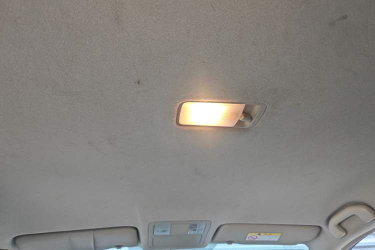 Used Nissan Sylphy 2016 Classic 1.6XE Manual Comfort Edition Headliner