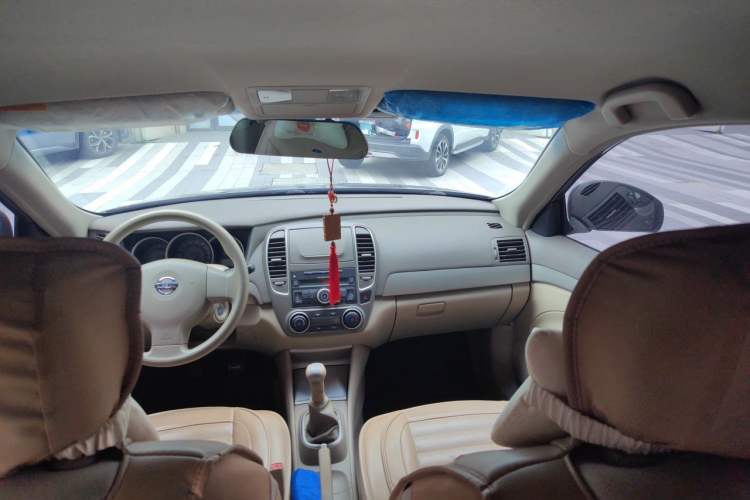Used Nissan Sylphy 2016 Classic 1.6XE Manual Comfort Edition Headliner
