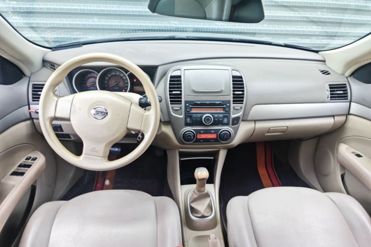 Used Nissan Sylphy 2016 Classic 1.6XE Manual Comfort Edition Interior 2