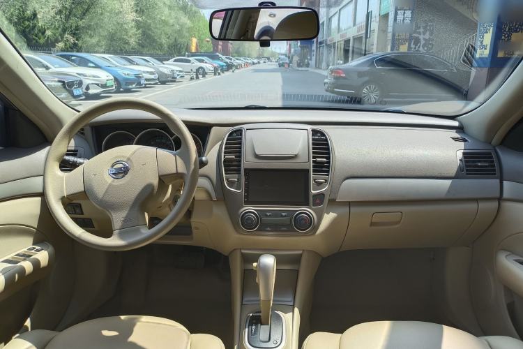Used Nissan Sylphy 2016 Classic 1.6XE Automatic Leading Edition Interior 2