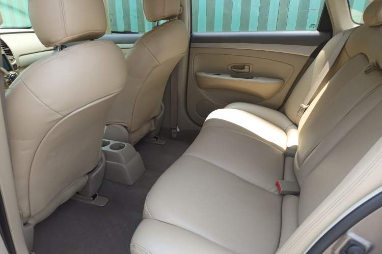 Used Nissan Sylphy 2016 Classic 1.6XE Automatic Leading Edition Interior 3