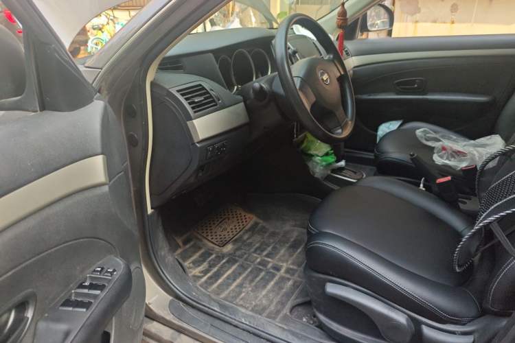 Used Nissan Sylphy 2016 Classic 1.6XE Automatic Leading Edition Interior 3