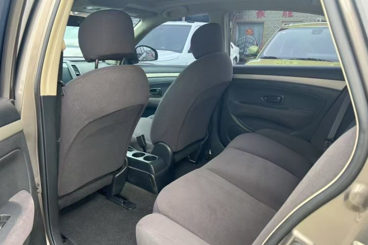 Used Nissan Sylphy 2016 Classic 1.6XE Manual Leading Edition Interior 6