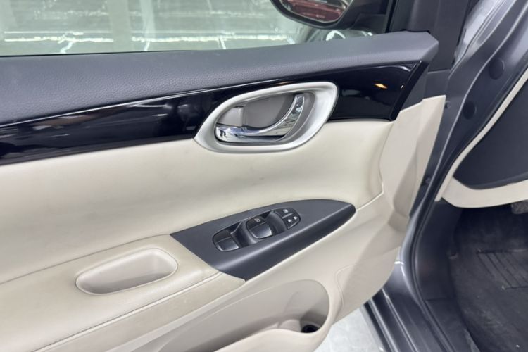 Used Nissan Sylphy 2016 1.6XV CVT Smart Enjoyment Version Interior 8