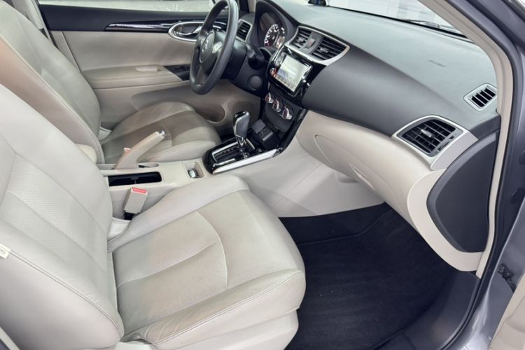 Used Nissan Sylphy 2016 1.6XV CVT Smart Enjoyment Version Interior 9