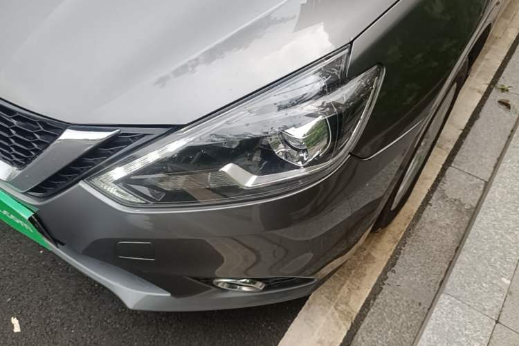 Used Nissan Sylphy 2016 1.6XV CVT Smart Enjoyment Version Left Front Headlight
