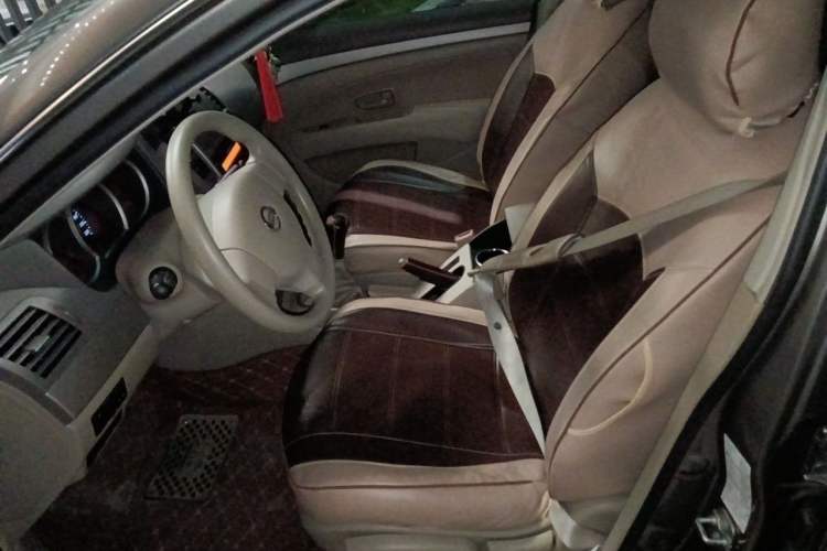 Used Nissan Sylphy 2016 Classic 1.6XE Manual Leading Edition Left Front Seat