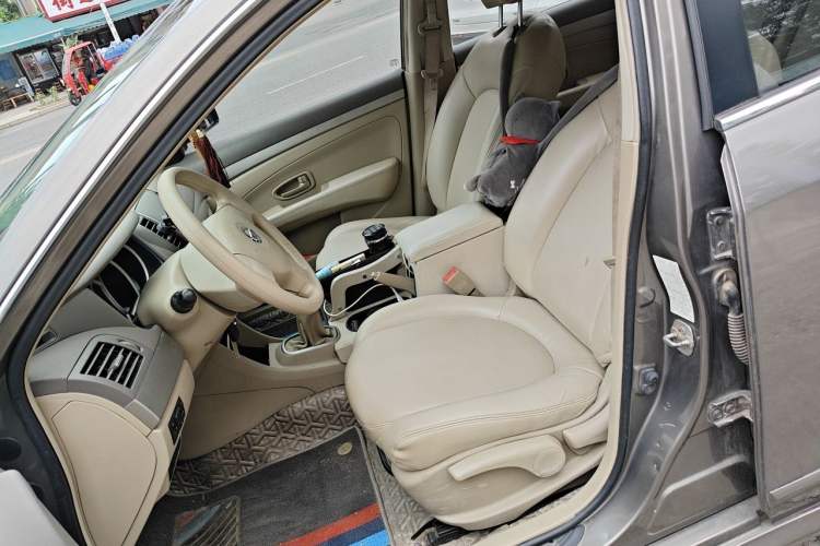 Used Nissan Sylphy 2016 Classic 1.6XE Manual Comfort Edition Left Front Seat